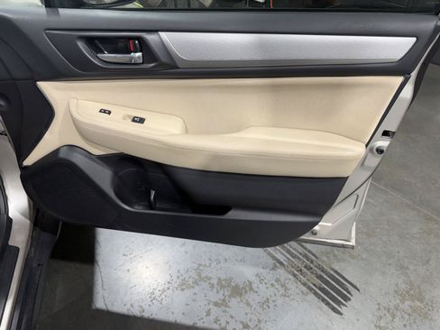 Used 2018 Subaru Outback 2.5i Premium AWD/4WD image 24