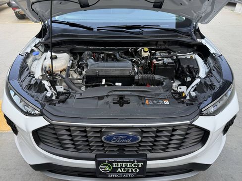 Used 2025 Ford Escape Active w/ Cold Weather Package AWD/4WD image 32