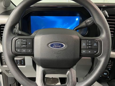 Used 2026 Ford F350 XLT w/ XLT Premium Package AWD/4WD image 23