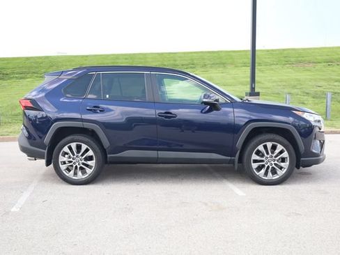 Used 2021 Toyota RAV4 XLE Premium AWD/4WD image 3