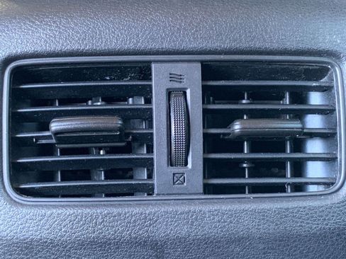 Used 2023 Nissan Rogue SV image 24