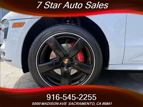 Used 2017 Porsche Macan Turbo image 23