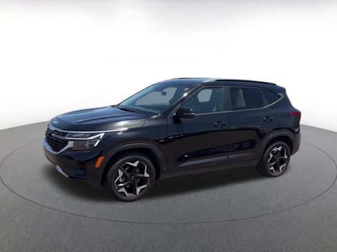 Used 2025 Kia Seltos S FWD image 8