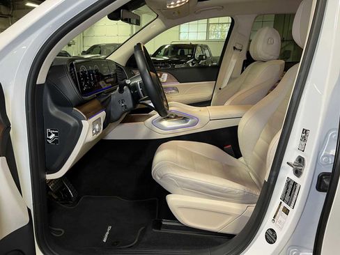Certified 2024 Mercedes-Benz GLS 580 4MATIC image 24