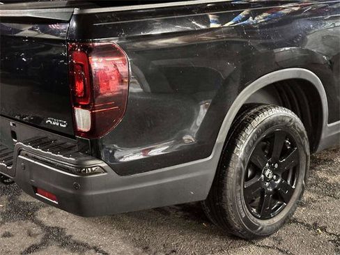 Used 2017 Honda Ridgeline Black Edition image 9
