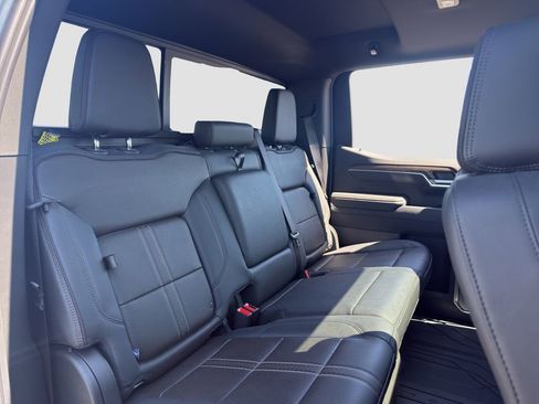 Used 2026 Chevrolet Silverado 1500 High Country w/ High Country Premium Package AWD/4WD image 18