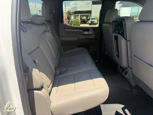 Used 2023 GMC Sierra 1500 SLT w/ X31 Off-Road Package AWD/4WD image 19