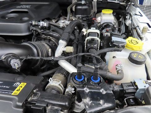 Used 2023 Jeep Wrangler Unlimited Sahara image 24