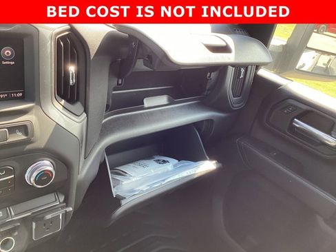 New 2025 GMC Sierra 3500 Pro w/ Convenience Package AWD/4WD image 24