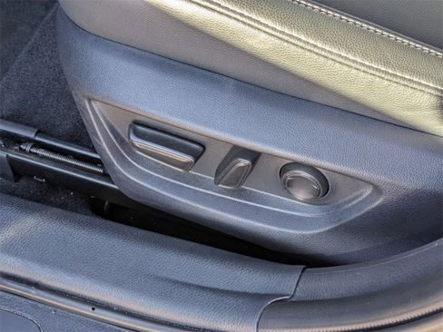 Used 2025 Toyota Camry SE image 16