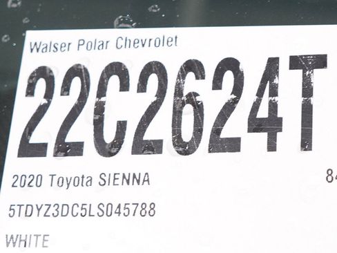 Used 2020 Toyota Sienna XLE Premium w/ Carpet Mat Package FWD image 32