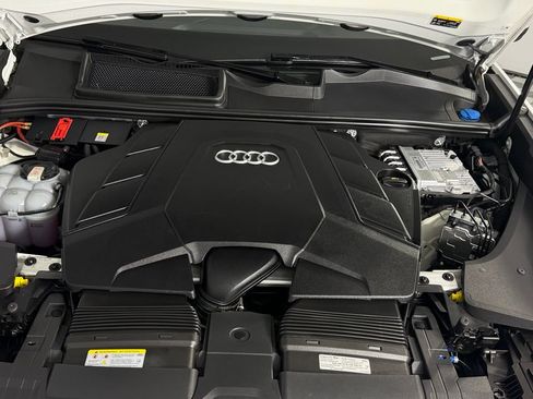 Used 2023 Audi Q8 Premium Plus w/ Premium Plus Package AWD/4WD image 32