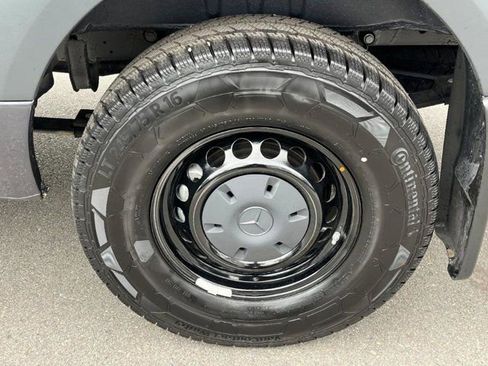 New 2024 Mercedes-Benz Sprinter 144 Cargo image 22
