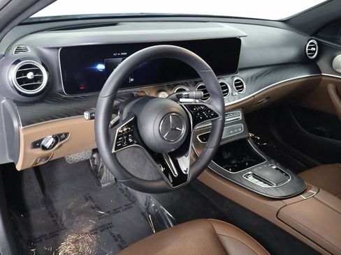 Used 2022 Mercedes-Benz E 450 4MATIC Sedan image 7