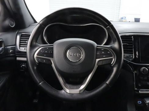 Used 2020 Jeep Grand Cherokee Altitude RWD image 13