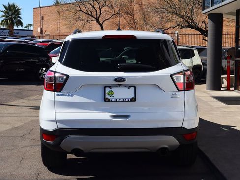 Used 2018 Ford Escape SE image 11