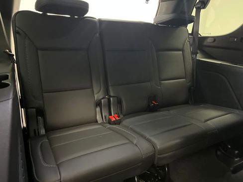 Used 2025 GMC Yukon Denali image 30