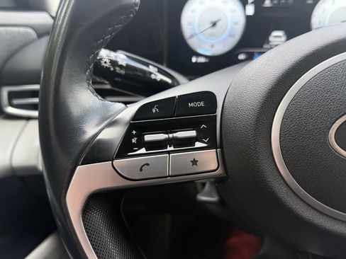 Used 2024 Hyundai Elantra Limited image 31