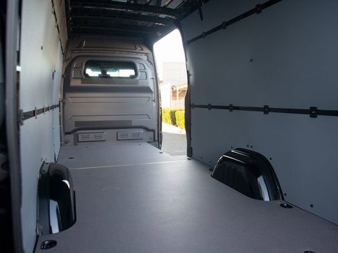 New 2025 Mercedes-Benz Sprinter 2500 image 36