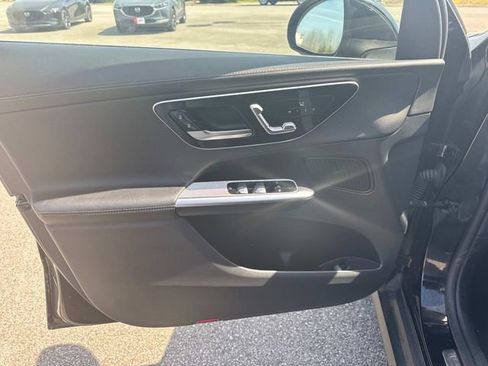 Used 2024 Mercedes-Benz GLC 300 image 26