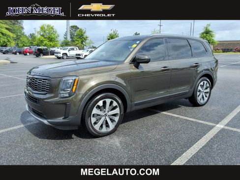 Used 2020 Kia Telluride S FWD image 1