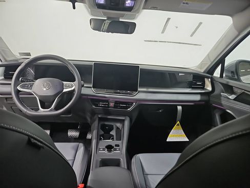 New 2026 Volkswagen Tiguan SE AWD/4WD image 12