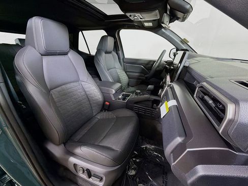 New 2026 Toyota 4Runner TRD Off-Road Premium AWD/4WD image 25