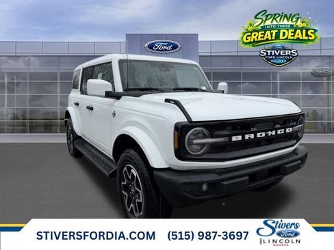 New 2026 Ford Bronco Outer Banks AWD/4WD image 1