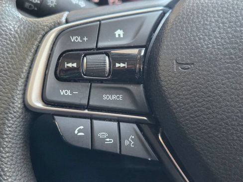 Used 2019 Honda Accord LX image 5