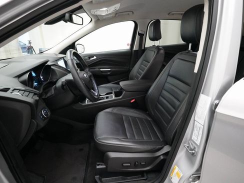 Used 2019 Ford Escape Titanium image 7