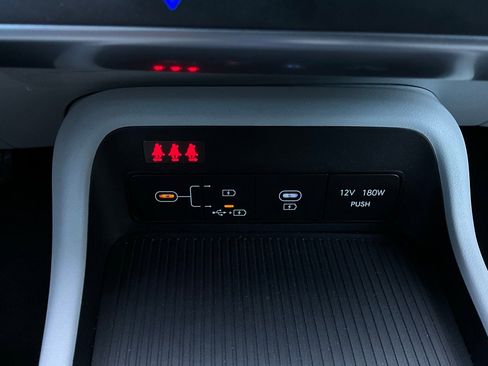 Used 2025 Hyundai Kona SEL image 25