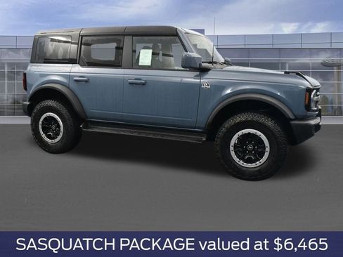 New 2025 Ford Bronco Outer Banks w/ Sasquatch Package AWD/4WD image 3