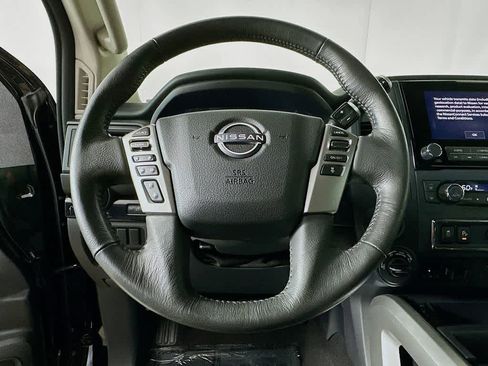 Used 2024 Nissan Titan SV w/ SV Convenience Package AWD/4WD image 16