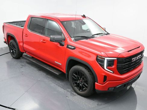 Used 2022 GMC Sierra 1500 Elevation image 37