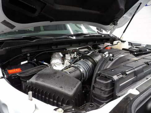Used 2025 GMC Sierra 2500 AT4 w/ Technology Package AWD/4WD image 35