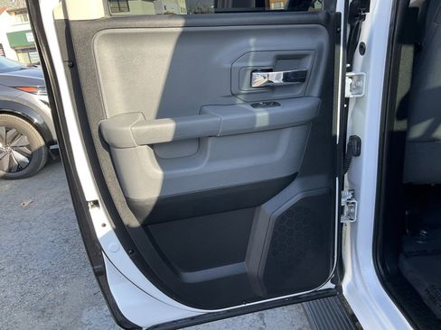 Used 2017 RAM 1500 Big Horn image 32