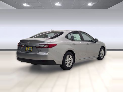New 2026 Toyota Camry LE image 7