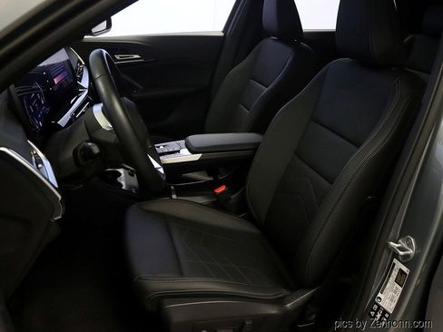 Certified 2025 BMW X2 xDrive28i image 10