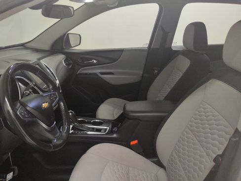 Used 2019 Chevrolet Equinox LT FWD image 17