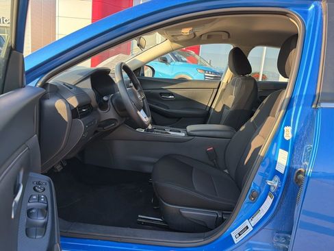 Used 2025 Nissan Sentra SV FWD image 13