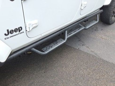 Used 2022 Jeep Gladiator Sport AWD/4WD image 36