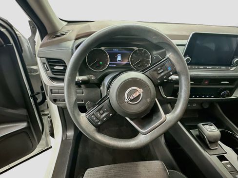 Used 2023 Nissan Rogue SV AWD/4WD image 18