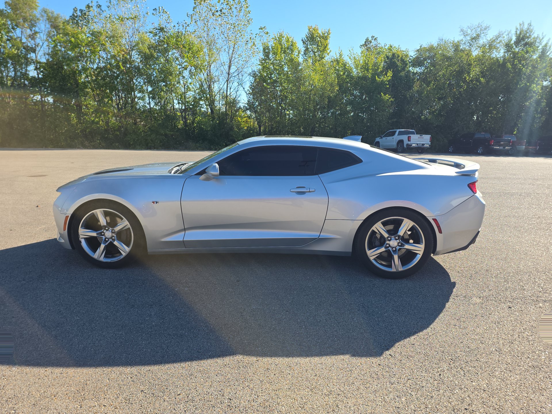 Used 2017 Chevrolet Camaro SS RWD image 5