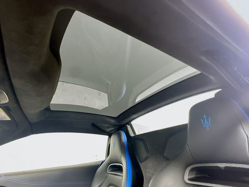 Used 2023 Maserati MC20 Spyder RWD image 32