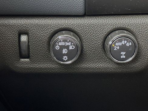 Used 2021 Chevrolet Colorado Z71 image 10