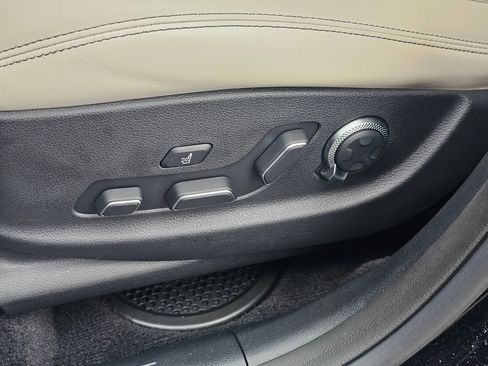 Used 2025 Genesis GV70 3.5T Sport w/ Sport Advanced Package image 33