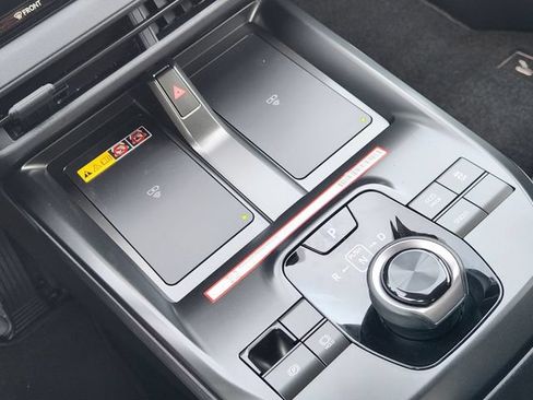 New 2026 Toyota C-HR AWD/4WD image 19
