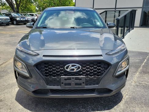 Used 2021 Hyundai Kona SE w/ Cargo Package FWD image 2
