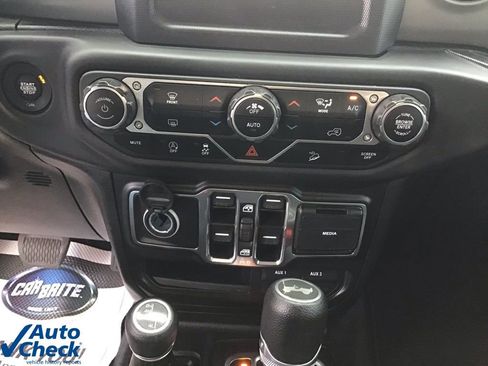 Used 2021 Jeep Wrangler Unlimited Sport image 37