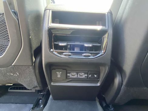 Used 2024 Jeep Grand Cherokee Limited 4xe image 10